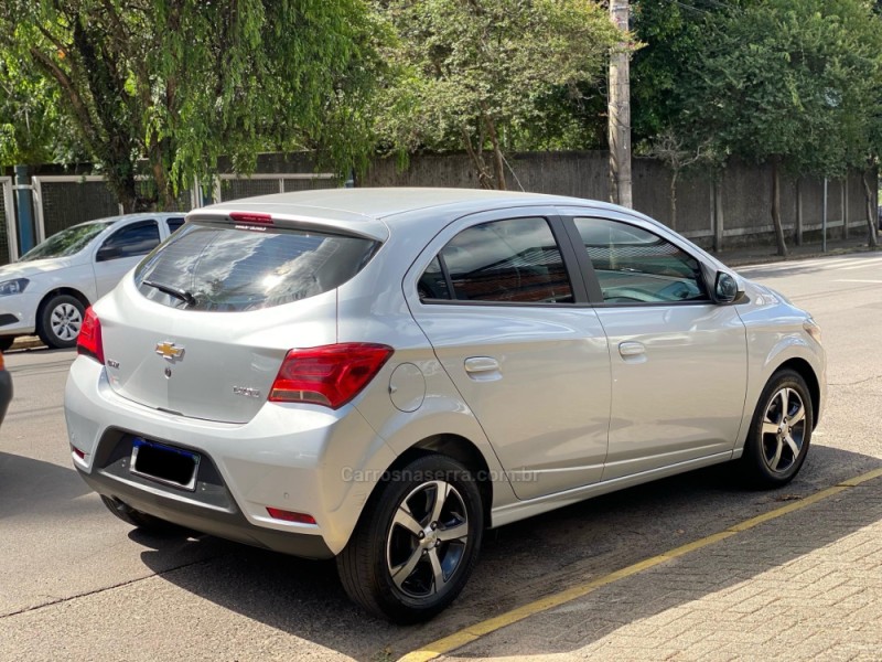 ONIX 1.4 MPFI LTZ 8V FLEX 4P MANUAL - 2018 - PAROBé