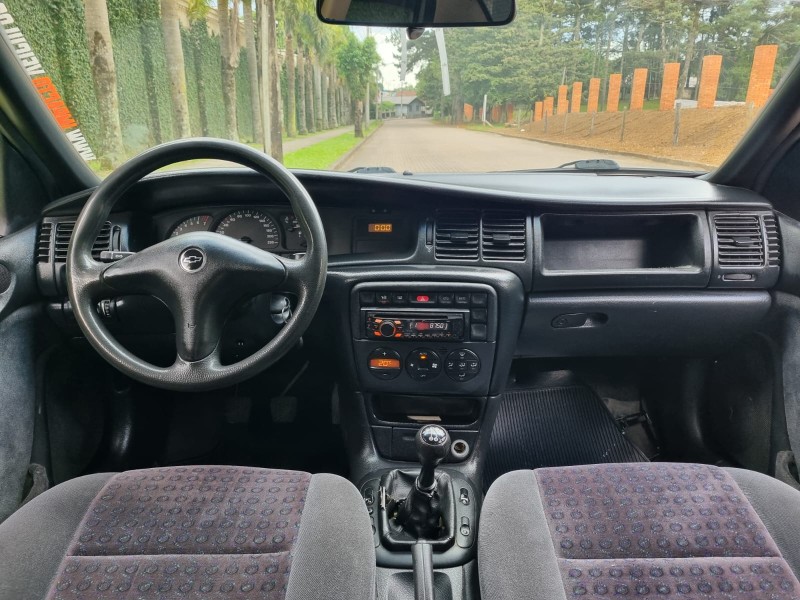 VECTRA 2.2 MPFI GLS 8V GASOLINA 4P MANUAL - 1998 - CAXIAS DO SUL