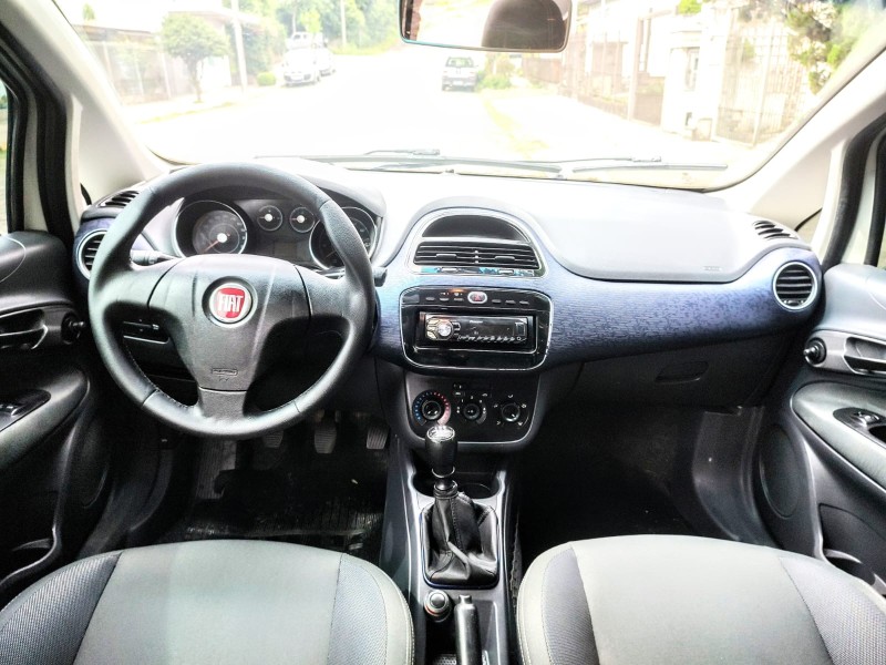 PUNTO 1.4 ATTRACTIVE 8V FLEX 4P MANUAL - 2015 - FARROUPILHA