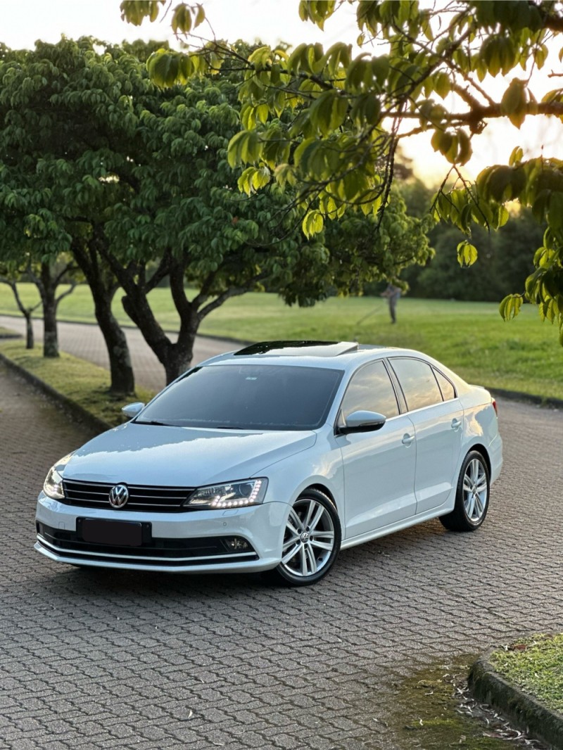 JETTA 2.0 TSI HIGHLINE 211CV GASOLINA 4P TIPTRONIC