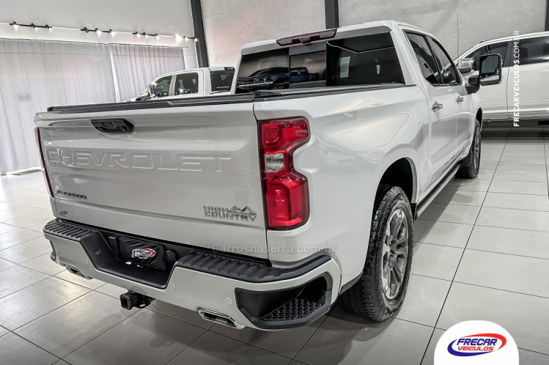 SILVERADO 5.3 1500 HIGH 4X4 COUNTRY GASOLINA 4X4 AUTOMÁTICO - 2024 - SARANDI