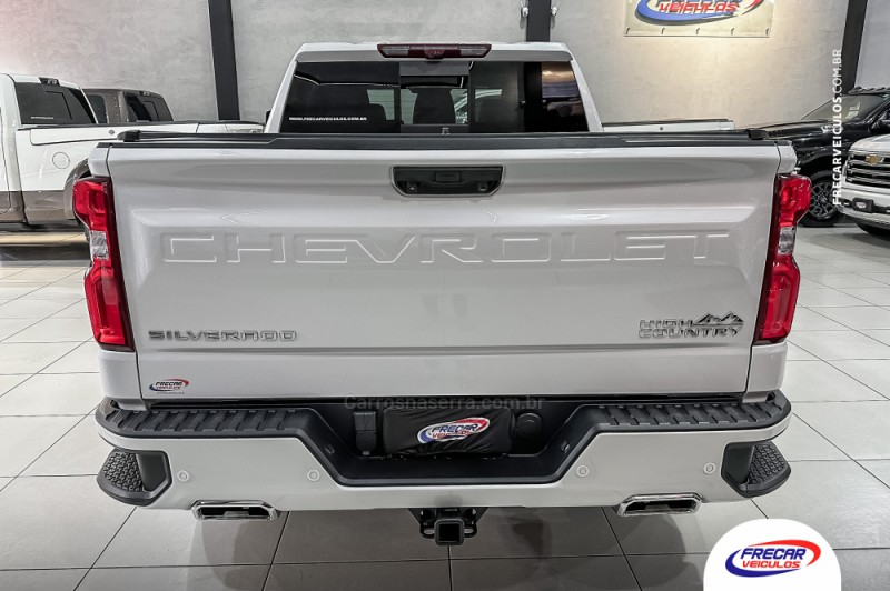 SILVERADO 5.3 1500 HIGH 4X4 COUNTRY GASOLINA 4X4 AUTOMÁTICO - 2024 - SARANDI