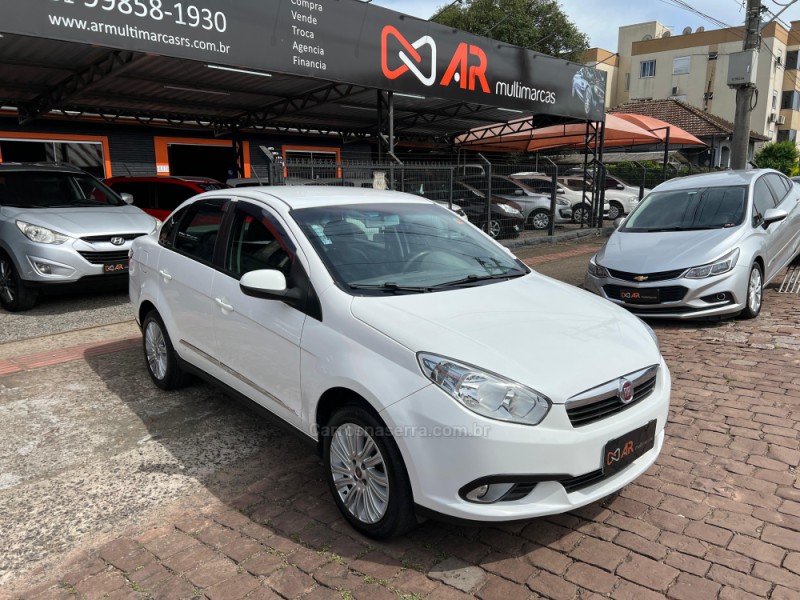 GRAND SIENA 1.6 MPI ESSENCE 16V FLEX 4P MANUAL - 2016 - VENâNCIO AIRES