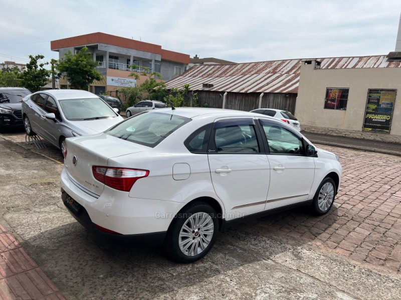 GRAND SIENA 1.6 MPI ESSENCE 16V FLEX 4P MANUAL - 2016 - VENâNCIO AIRES