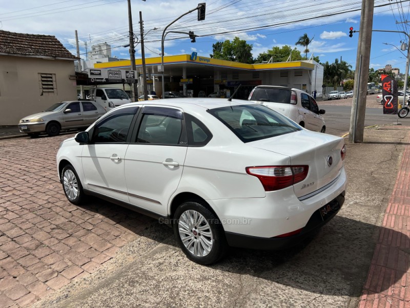 GRAND SIENA 1.6 MPI ESSENCE 16V FLEX 4P MANUAL - 2016 - VENâNCIO AIRES