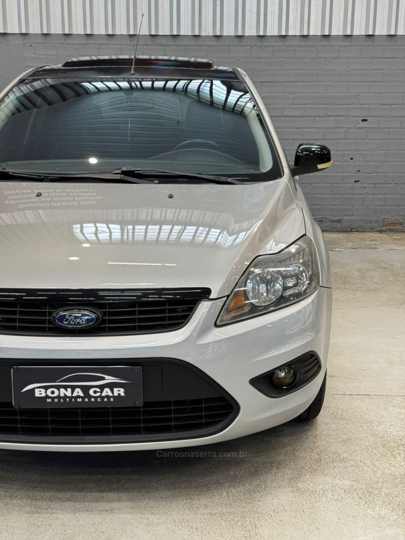 FOCUS 2.0 GHIA 16V GASOLINA 4P AUTOMÁTICO - 2011 - CAXIAS DO SUL