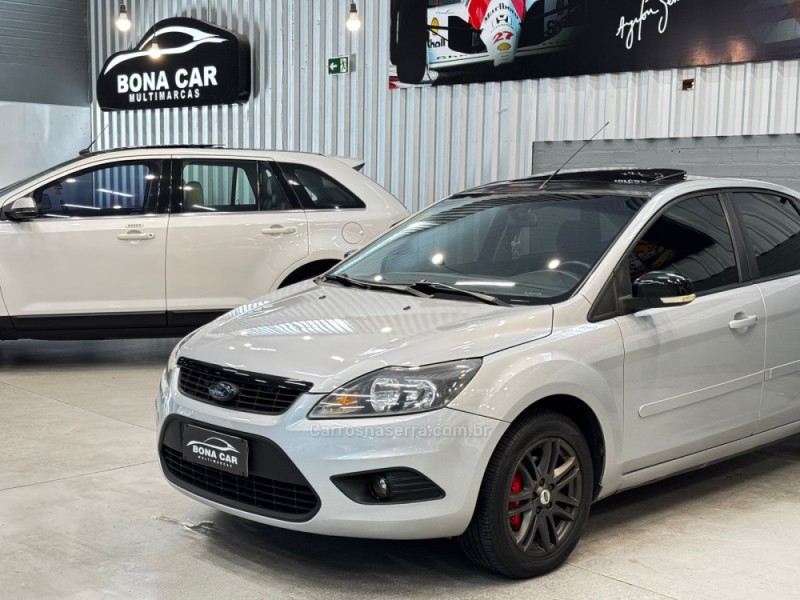 FOCUS 2.0 GHIA 16V GASOLINA 4P AUTOMÁTICO - 2011 - CAXIAS DO SUL