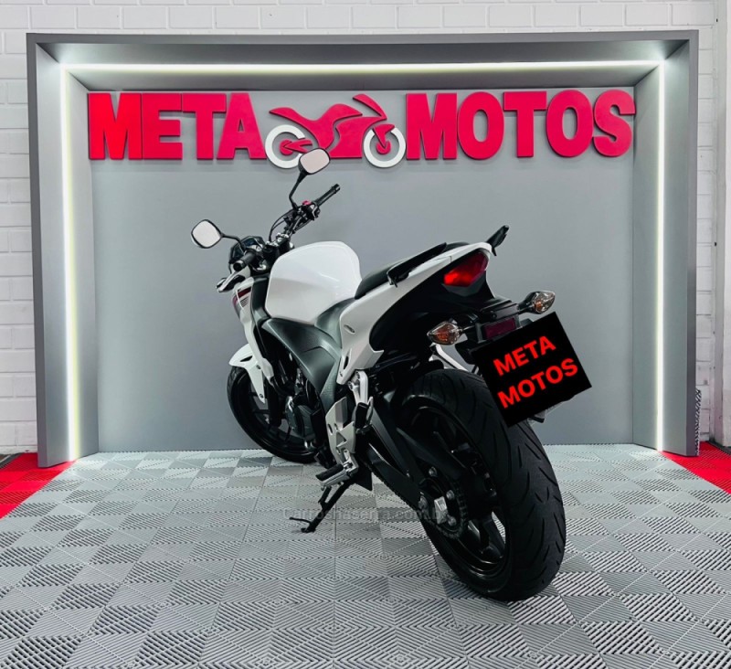 CB 500F  - 2015 - CAMPO BOM