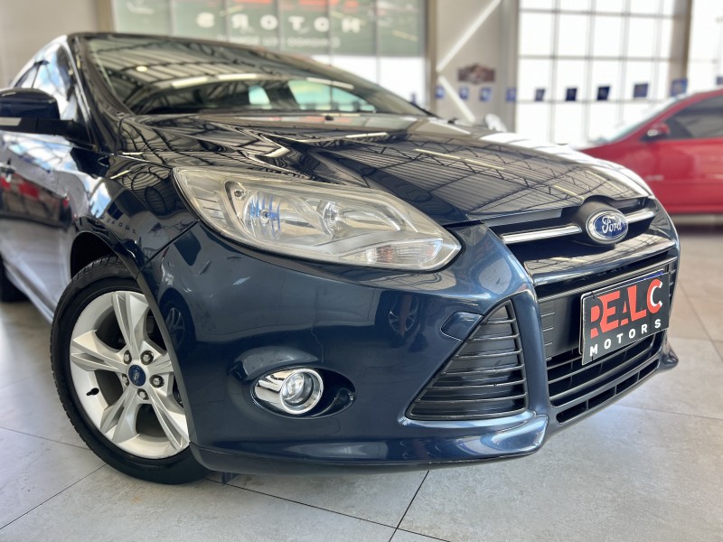 FOCUS 1.6 SE 16V FLEX 4P MANUAL - 2015 - CAXIAS DO SUL