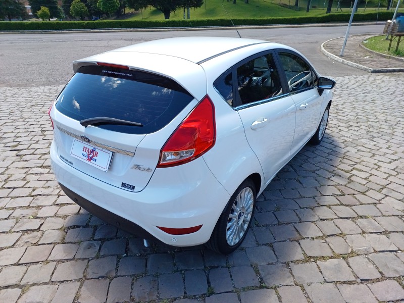 FIESTA 1.6 TITANIUM HATCH 16V FLEX 4P AUTOMÁTICO - 2017 - FLORES DA CUNHA