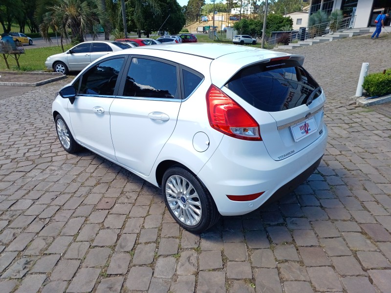 FIESTA 1.6 TITANIUM HATCH 16V FLEX 4P AUTOMÁTICO - 2017 - FLORES DA CUNHA