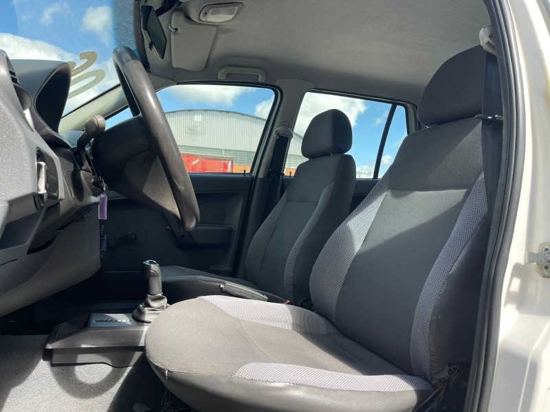 PARATI 1.8 MI PLUS 8V FLEX 4P MANUAL G.IV - 2006 - CAXIAS DO SUL