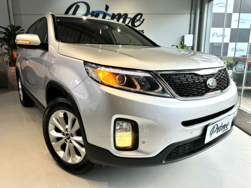 SORENTO 2.4 EX2 4X2 16V GASOLINA 4P AUTOMÁTICO - 2014 - ESTâNCIA VELHA