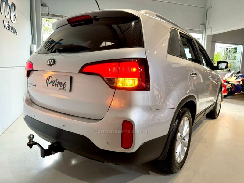 SORENTO 2.4 EX2 4X2 16V GASOLINA 4P AUTOMÁTICO - 2014 - ESTâNCIA VELHA