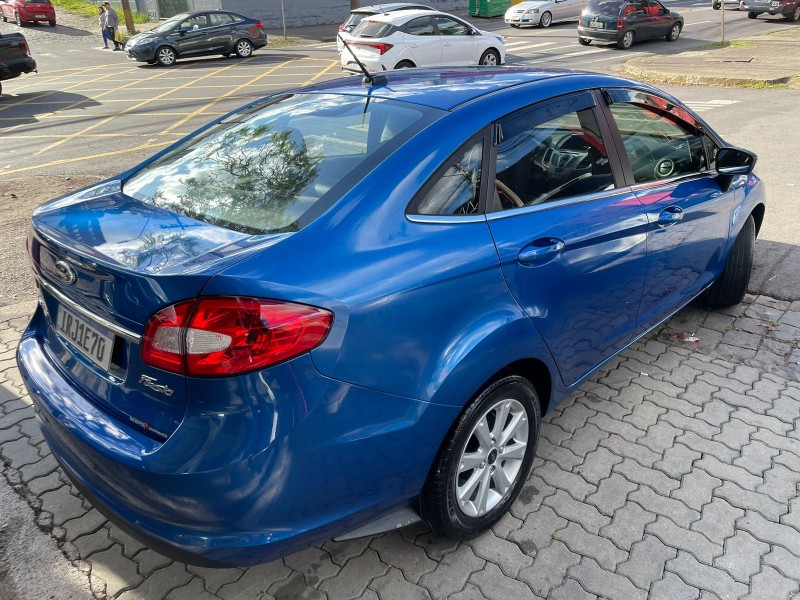 FIESTA 1.6 SE SEDAN 16V FLEX 4P MANUAL - 2011 - CAXIAS DO SUL