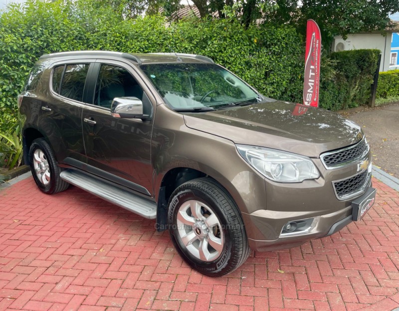 TRAILBLAZER 2.8 LTZ 4X4 16V TURBO DIESEL 4P AUTOMÁTICO - 2013 - ROLANTE