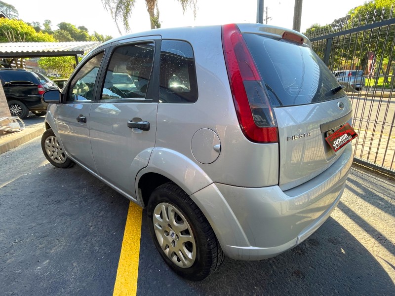 FIESTA 1.6 ROCAM HATCH 8V FLEX 4P MANUAL - 2011 - CAXIAS DO SUL