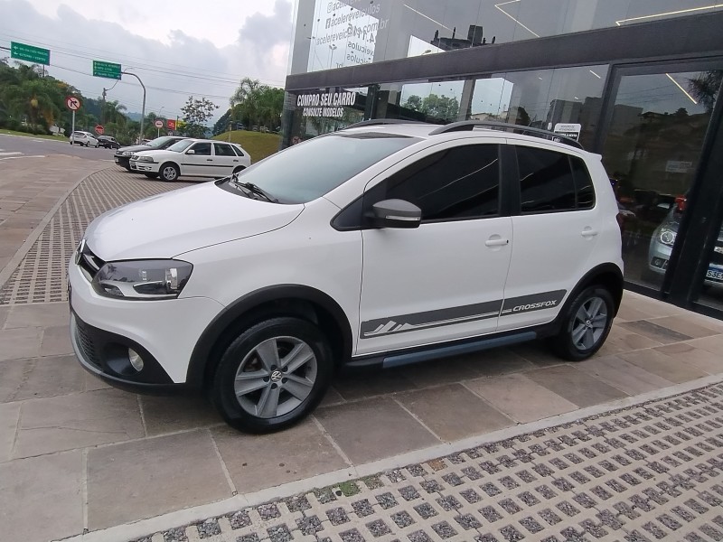 crossfox 1.6 mi flex 8v 4p manual 2012 caxias do sul