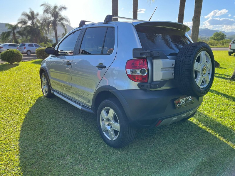 CROSSFOX 1.6 MI FLEX 8V 4P MANUAL - 2008 - BOM PRINCíPIO