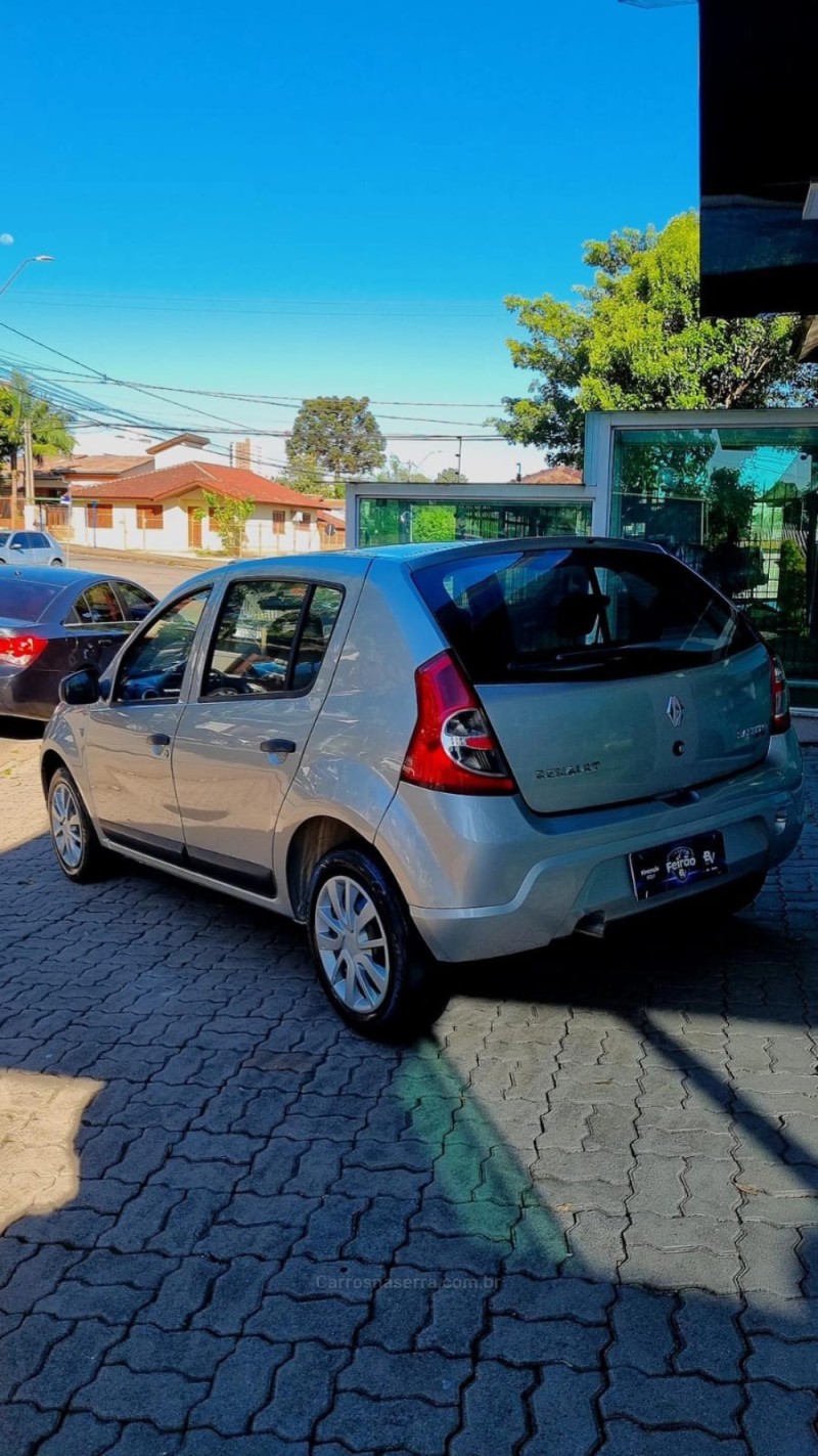 SANDERO 1.6 EXPRESSION 8V FLEX 4P MANUAL - 2011 - PASSO FUNDO