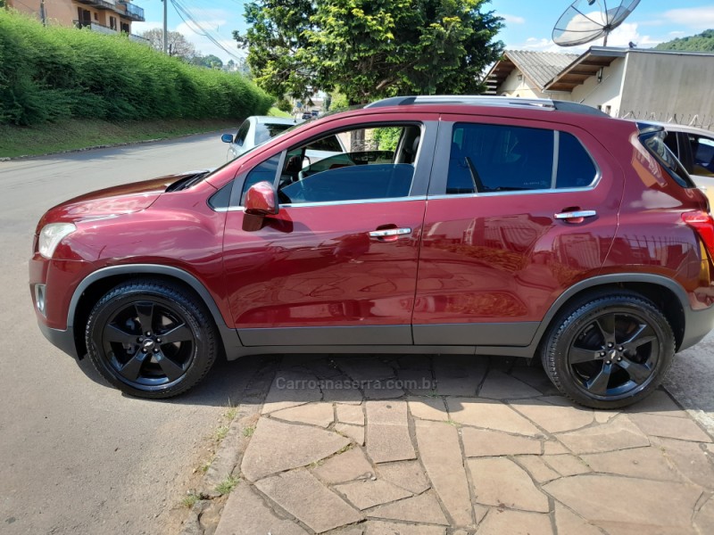 TRACKER 1.8 MPFI LTZ 4X2 16V FLEX 4P AUTOMÁTICO - 2014 - NOVA PRATA