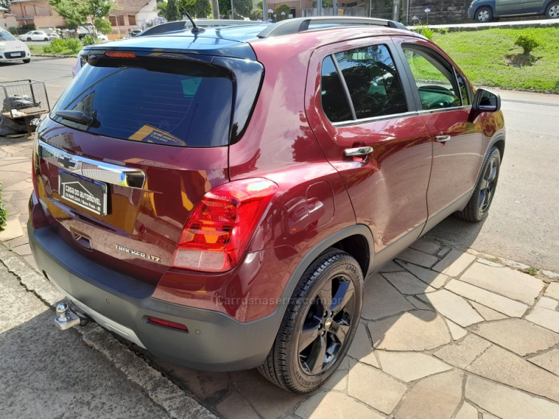 TRACKER 1.8 MPFI LTZ 4X2 16V FLEX 4P AUTOMÁTICO - 2014 - NOVA PRATA