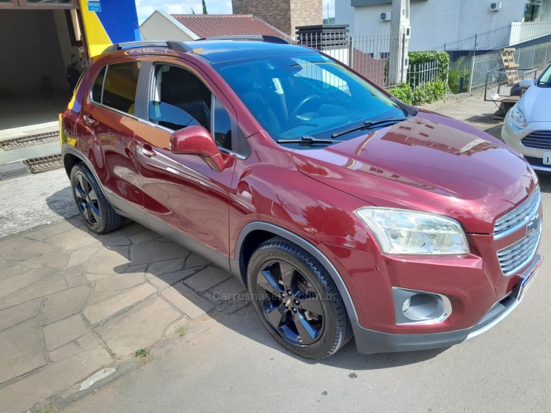 TRACKER 1.8 MPFI LTZ 4X2 16V FLEX 4P AUTOMÁTICO - 2014 - NOVA PRATA