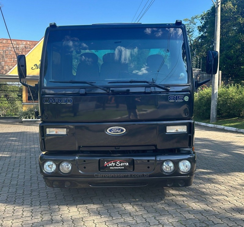 CARGO 815 E TURBO - 2001 - CANELA