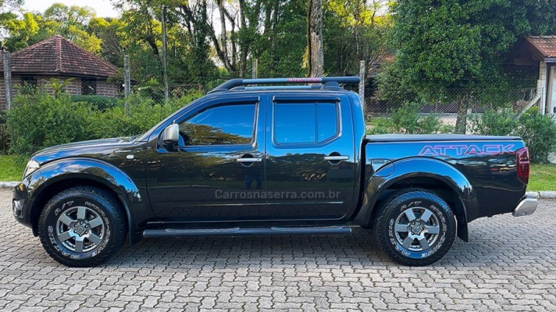 FRONTIER 2.5 SV ATTACK 4X4 CD TURBO ELETRONIC DIESEL 4P AUTOMÁTICO - 2016 - CANELA