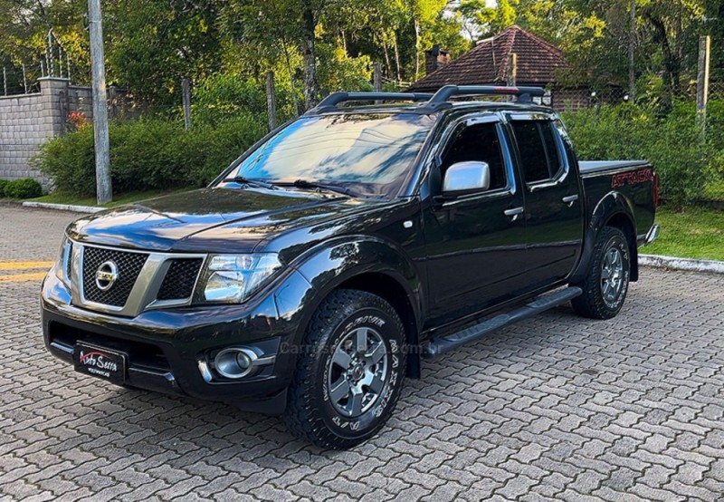 FRONTIER 2.5 SV ATTACK 4X4 CD TURBO ELETRONIC DIESEL 4P AUTOMÁTICO - 2016 - CANELA