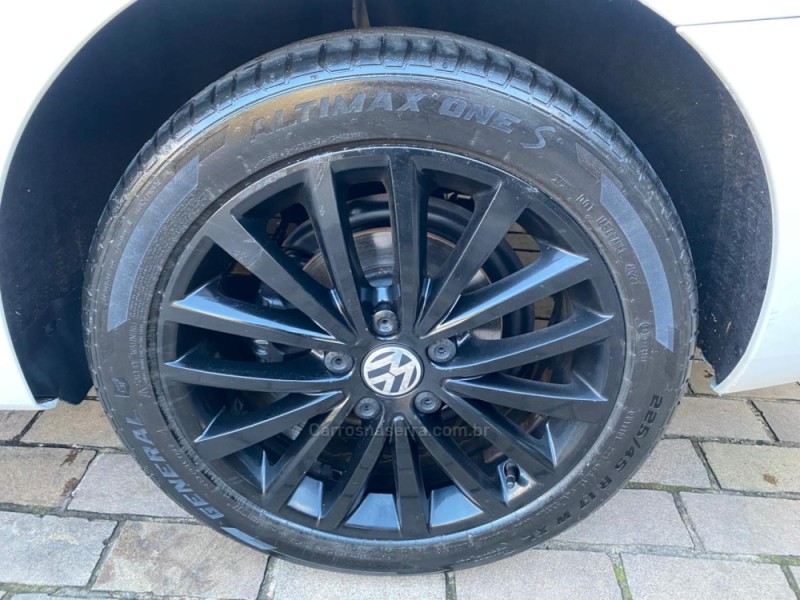 JETTA 2.0 TSI HIGHLINE 211CV GASOLINA 4P DSG - 2013 - DOIS IRMãOS