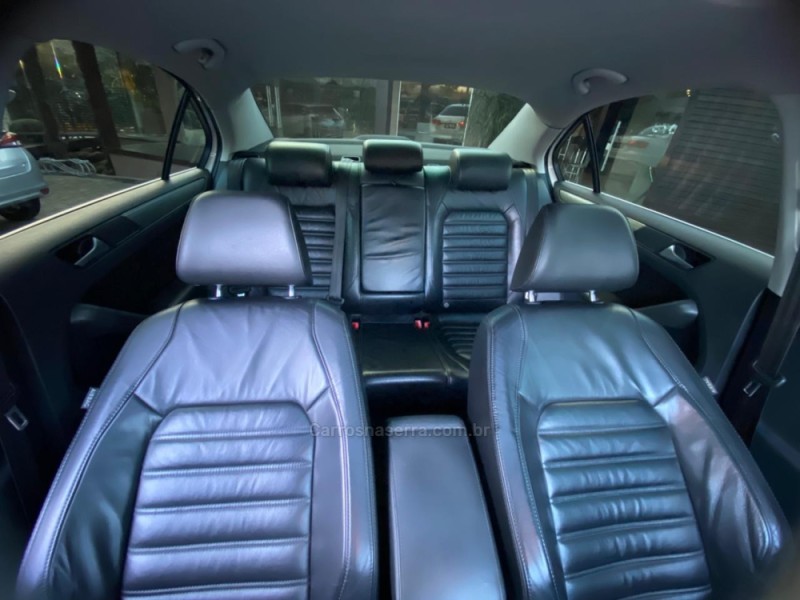 JETTA 2.0 TSI HIGHLINE 211CV GASOLINA 4P DSG - 2013 - DOIS IRMãOS