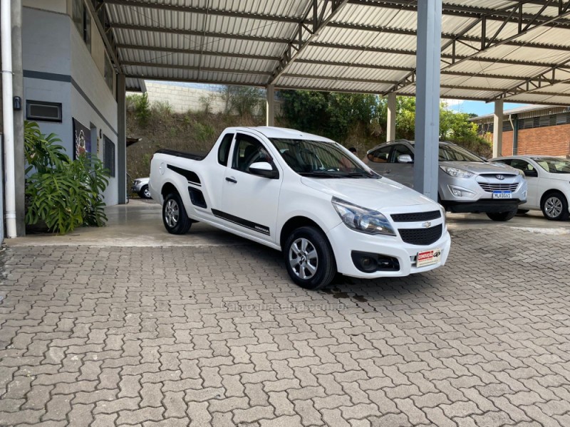 montana 1.4 mpfi ls cs 8v flex 2p manual 2012 caxias do sul