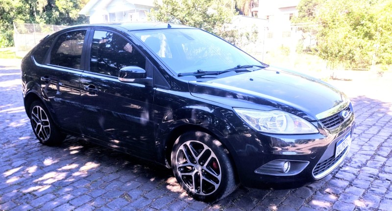 FOCUS 2.0 FC 16V GASOLINA 4P MANUAL - 2013 - FARROUPILHA