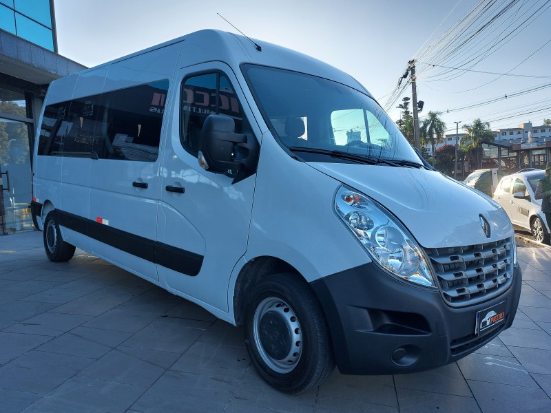 MASTER 2.5 DCI MINIBUS L3H2 16 LUGARES 16V DIESEL 3P MANUAL - 2019 - CAXIAS DO SUL