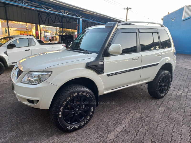 pajero tr4 2.0 4x4 16v 140cv flex 4p automatico 2011 caxias do sul