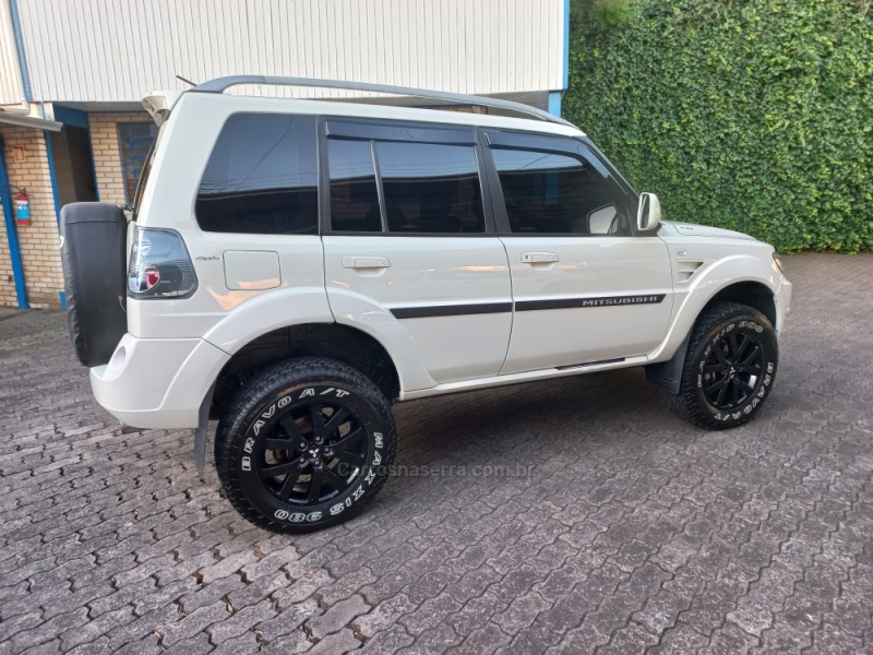 PAJERO TR4 2.0 4X4 16V 140CV FLEX 4P AUTOMÁTICO - 2011 - CAXIAS DO SUL