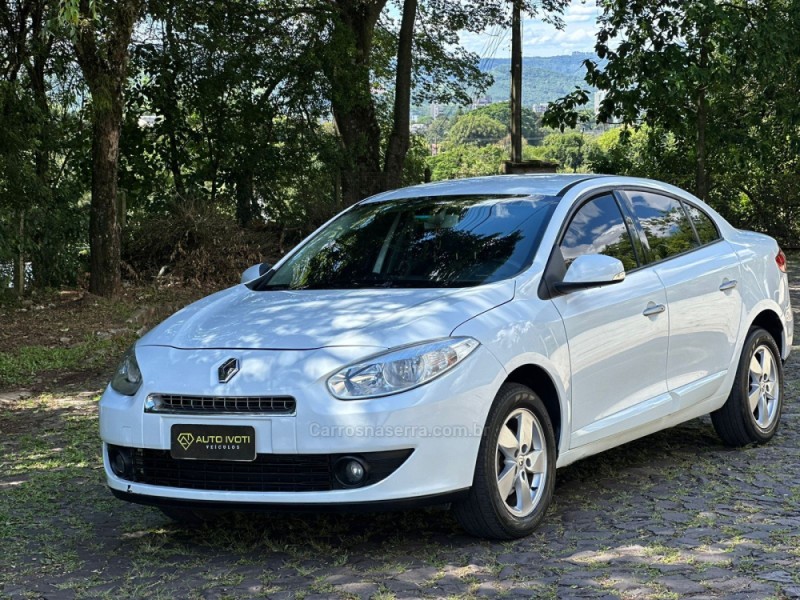 FLUENCE 1.6 EXPRESSION 16V FLEX 4P MANUAL - 2013 - IVOTI