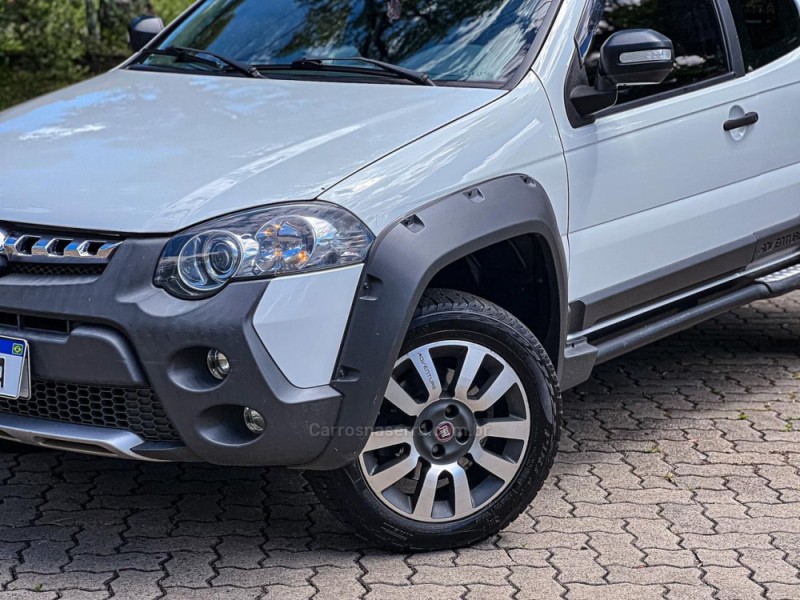 STRADA 1.8 MPI ADVENTURE CD 16V FLEX 3P MANUAL - 2015 - CANELA