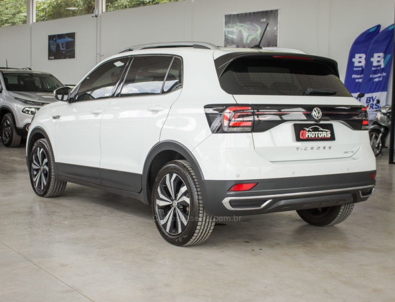 T-CROSS 1.4 HIGHLINE TSI 16V FLEX 4P AUTOMÁTICO - 2021 - NOVO HAMBURGO