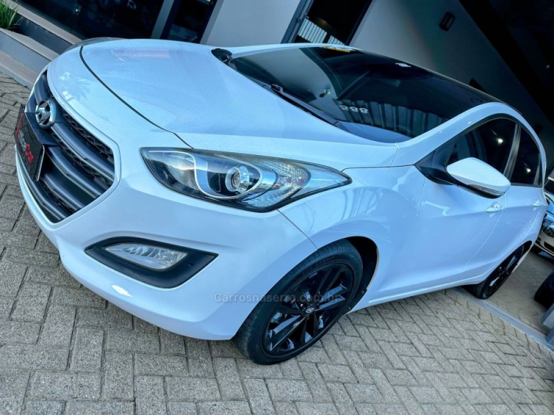 I30 1.8 MPI 16V GASOLINA 4P AUTOMATICO - 2016 - TRêS COROAS