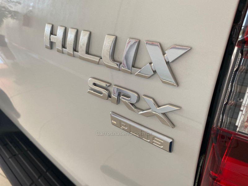 HILUX 2.8 SRX PLUS 4X4 CD TURBO DIESEL 4P AUTOMÁTICO - 2024 - LAJEADO