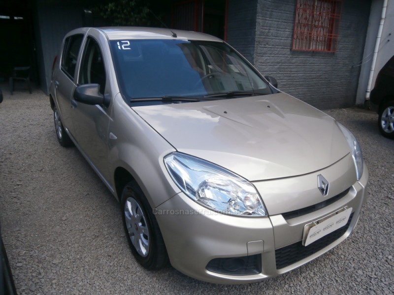 SANDERO 1.0 AUTHENTIQUE 16V FLEX 4P MANUAL - 2012 - FARROUPILHA