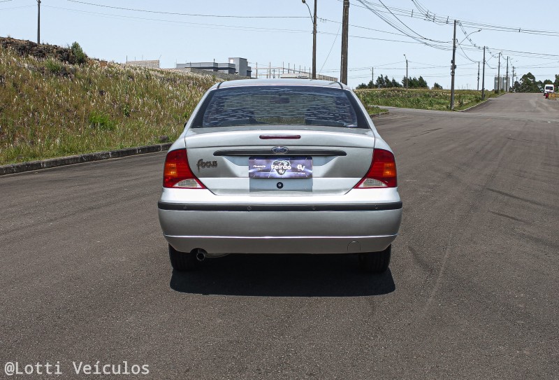 FOCUS 1.6 GL SEDAN 8V FLEX 4P MANUAL - 2008 - FARROUPILHA