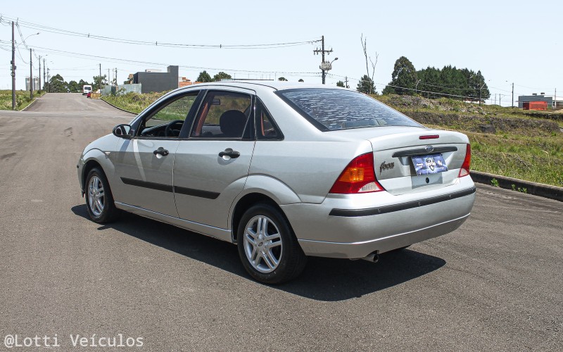 FOCUS 1.6 GL SEDAN 8V FLEX 4P MANUAL - 2008 - FARROUPILHA