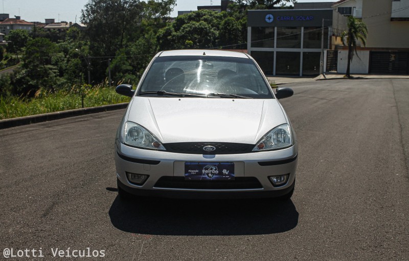 FOCUS 1.6 GL SEDAN 8V FLEX 4P MANUAL - 2008 - FARROUPILHA