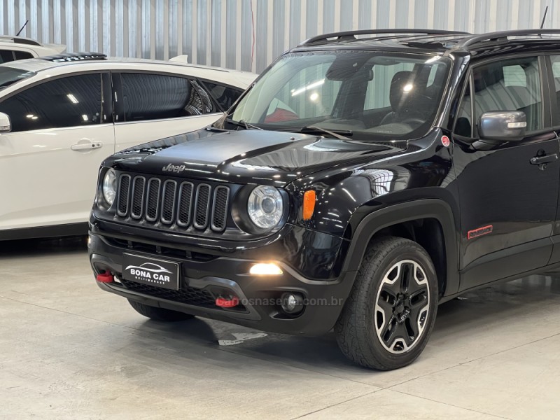 RENEGADE 2.0 16V TURBO DIESEL TRAILHAWK 4P 4X4 AUTOMÁTICO - 2016 - CAXIAS DO SUL