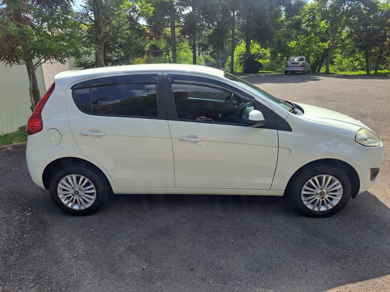 PALIO 1.0 MPI ATTRACTIVE ITÁLIA 8V FLEX 4P MANUAL - 2013 - FARROUPILHA