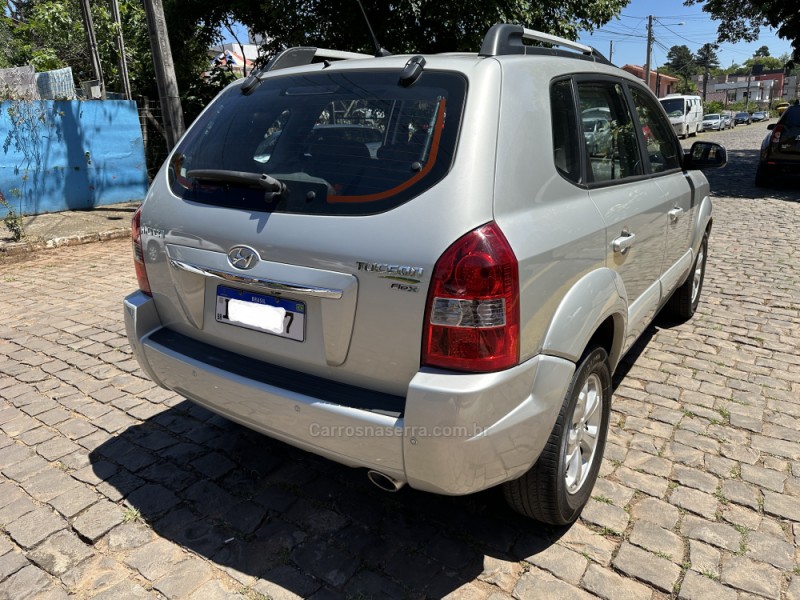 TUCSON 2.0 MPFI GLS 16V 143CV 2WD FLEX 4P AUTOMÁTICO - 2013 - LAJEADO