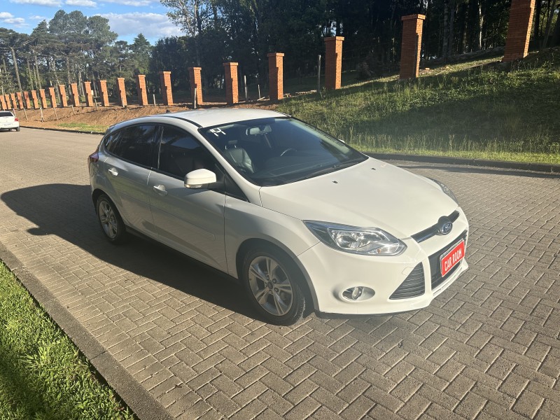 FOCUS 1.6 SE 16V FLEX 4P AUTOMÁTICO - 2014 - CAXIAS DO SUL